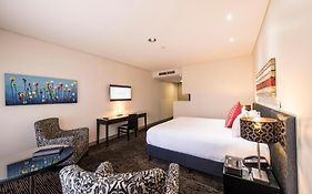 Calamvale Hotel Suites And Conference Centre